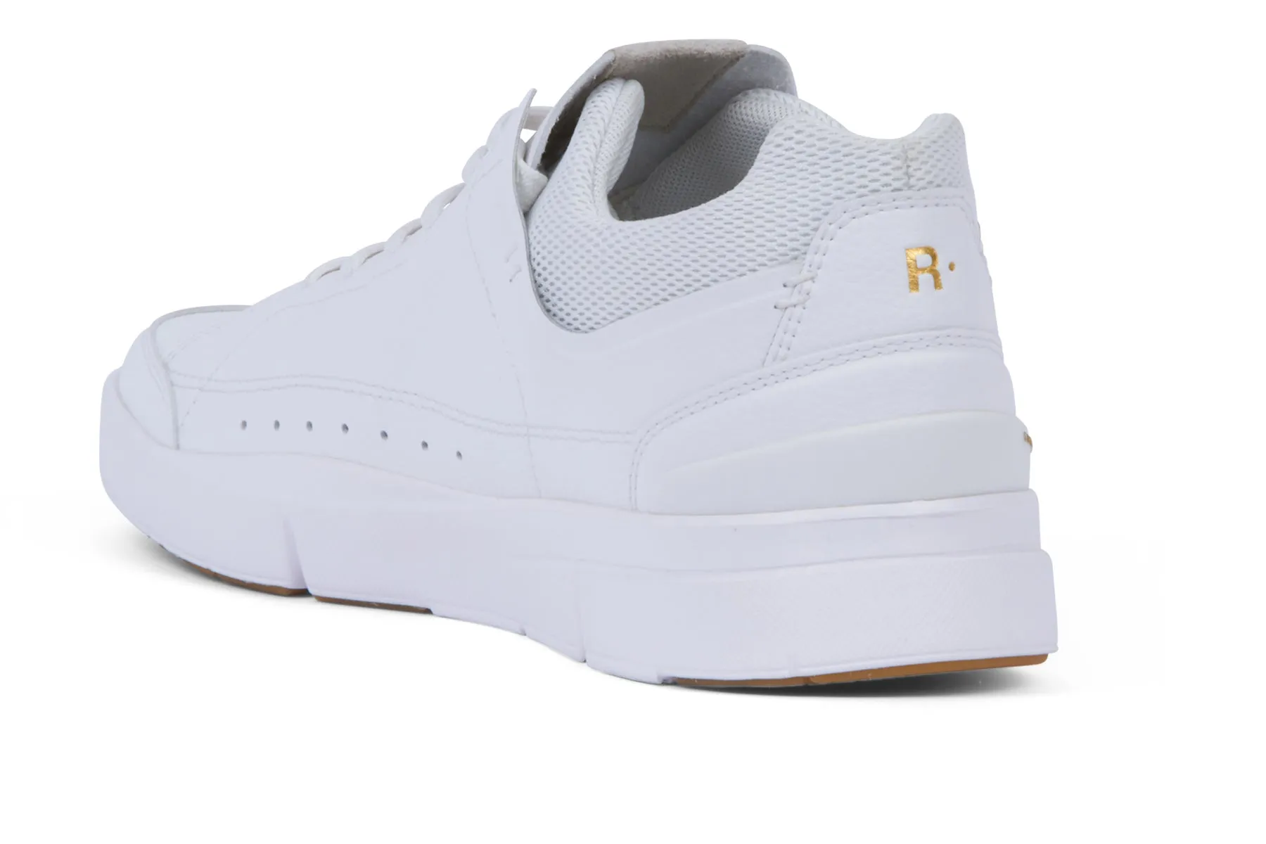 ON The Roger Centre Court - White/Gum